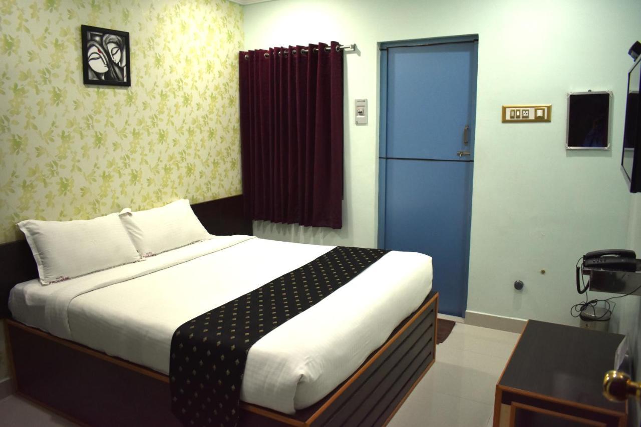 Apple Park Annexe Hotell Tiruchirappalli Eksteriør bilde